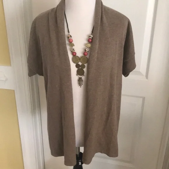 PETITE Taupe tunic length sweater. EUC - Picture 4 of 17